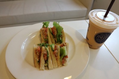 อาหาร หรือ เครื่องดื่ม