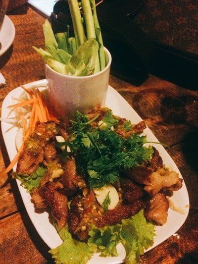 ร้านท่าน้ำต้นกุ่ม (tongoomriverfront) ร้านท่าน้ำต้นกุ่ม (tongoomriverfront)
