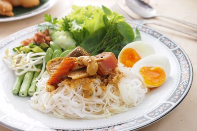 เมนู ขนมจีน SIMPLE By ขนมจีนพี่ป้อม