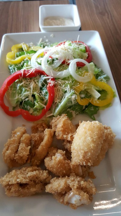 สลัดปลาหมึกcalamari