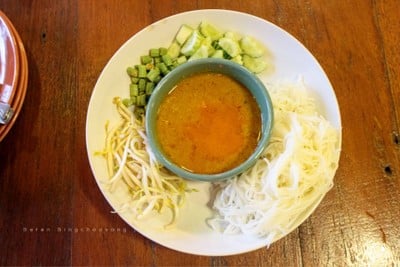 ขนมจีนแกงปู