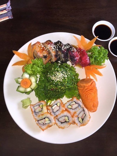 ซูชิ+ยำสาหร่าย