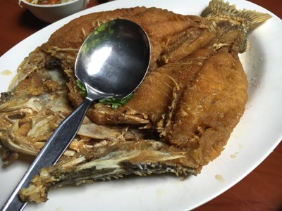 ปลากระพงทอดน้ำปลา