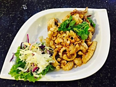 ปลาหมึกทอดกระเทียมพริกไทย