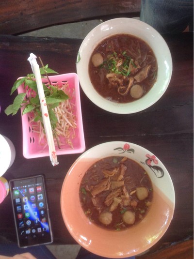 ก๋วยเตี๋ยวเนื้อตุ๋น ลูกชิ้นเนื้อ