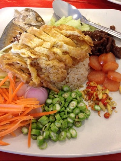 ข้าวคลุกกะปิ เพิ่มปลาทู