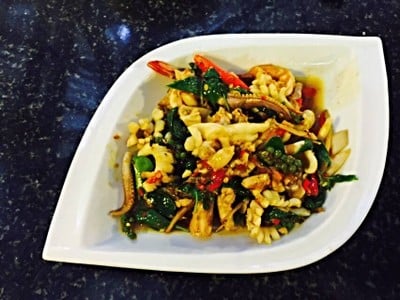 ผัดฉ่าทะเล