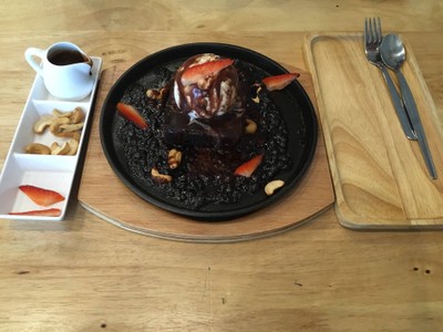 บราวนี่กระทะร้อน