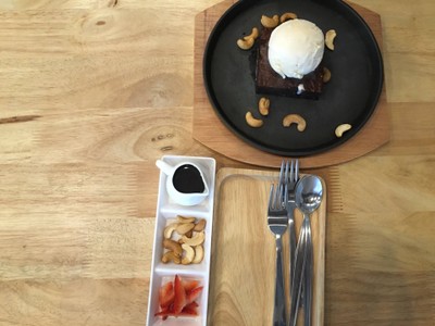 บราวนี่กระทะร้อน