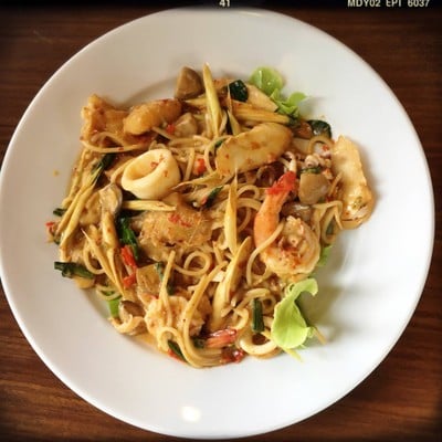 สปาเกตตี้ต้มยำทะเล (115฿)