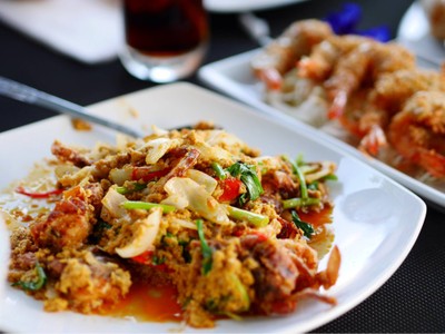 ปูนิ่มผัดผงกะหรี่