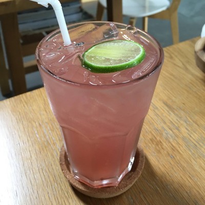 Lime And Berry Juice