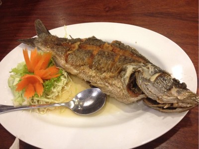 ปลากระพงทอดน้ำปลา