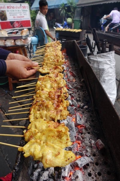 เมนูของร้าน หมูสะเต๊ะสว่างเจ้าเก่า สะพานเหลือง