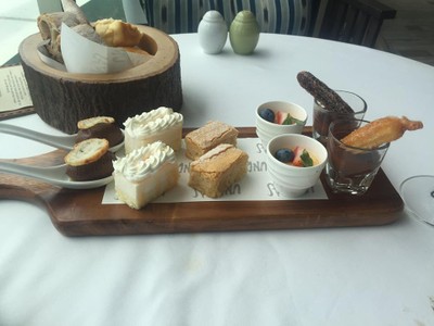 dessert platter