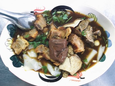 รสดีเด็ด ก๋วยจั๊บและกระเพาะปลา เสนา - รัชโยธิน รสดีเด็ด ก๋วยจั๊บและกระเพาะปลา เสนา - รัชโยธิน
