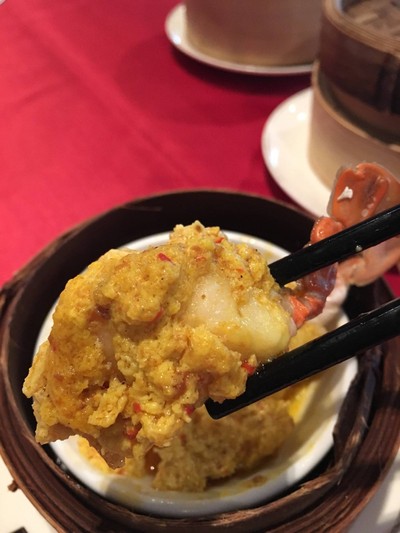 กรรเชียงปูกุ้งผงกะหรี่