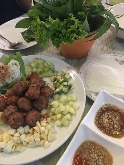 แหนมเนือง