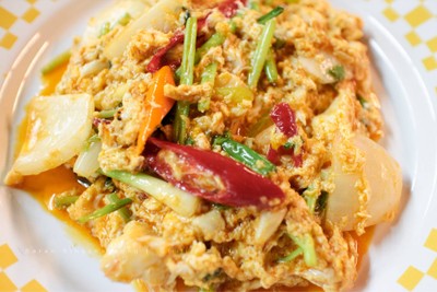 เนื้อปูผัดผงกะหรี่