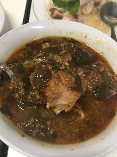 แกงหมูชะมวง