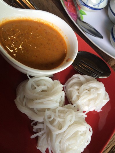 ชุดน้ำยากะทิ 30฿ เส้นสดด้วย