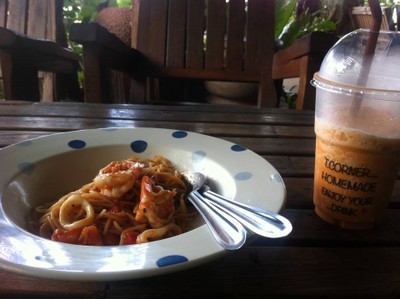 อาหาร หรือ เครื่องดื่ม