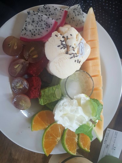 อาหาร หรือ เครื่องดื่ม