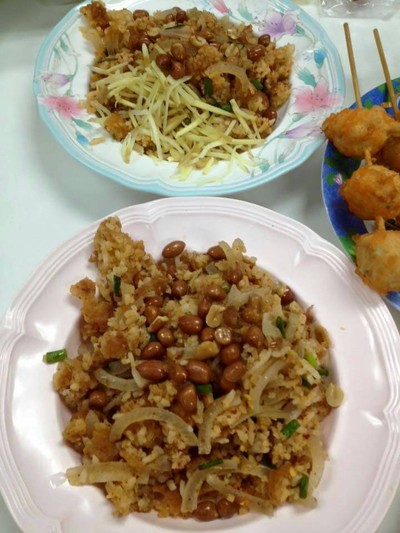 ข้าวยำแหนม