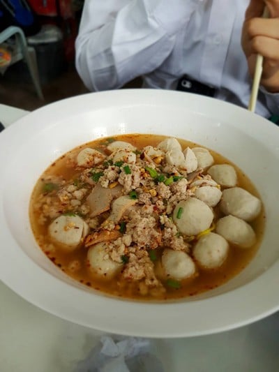เมนูของร้าน ก๋วยเตี๋ยวดู๋ดี๋ ซอยโรงแรมเมอร์ลินภูเก็ต