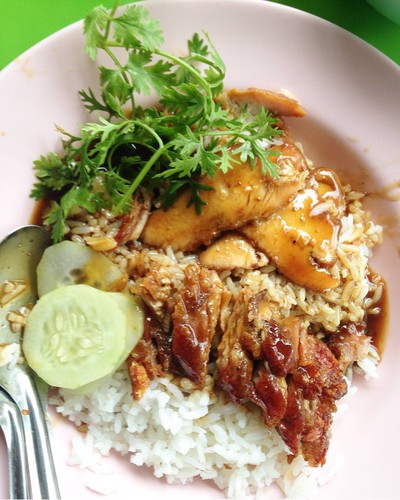 ข้าวหมูแดงหมูกรอบ (ธรรมดา)