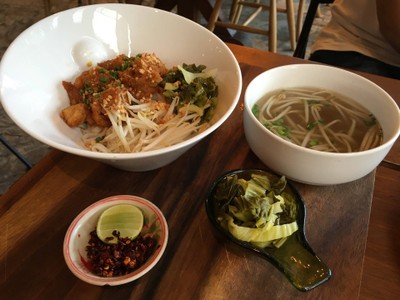 ก๋วยเตี๋ยวแห้งแบบรัฐฉานพม่า