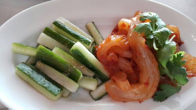 ยำแตงกวาแมงกะพรุน