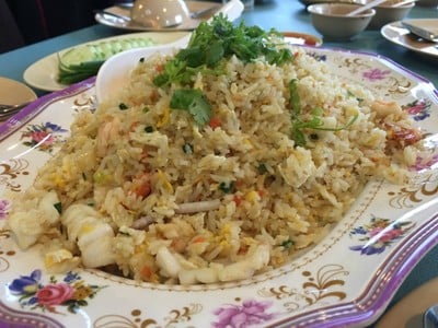 ข้าวผัดรวมมิตรทะเล