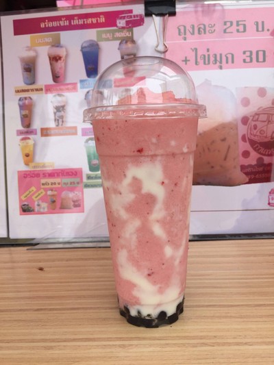 สตรอเบอร์รี่โยเกิร์ตสมู้ตตี้