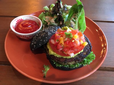 Broccoli Quinoa Charcoal Burger