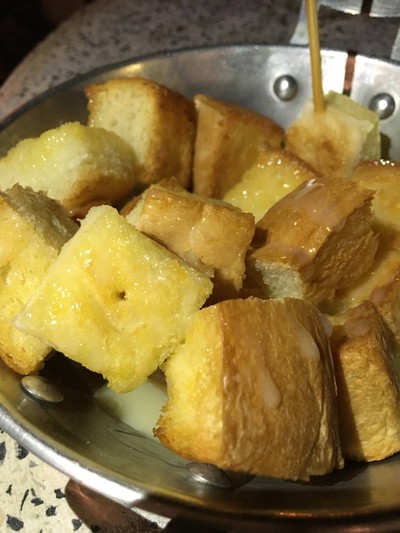 ขนมปังเนยนม