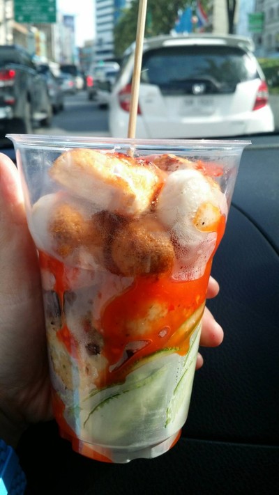 อาหาร หรือ เครื่องดื่ม