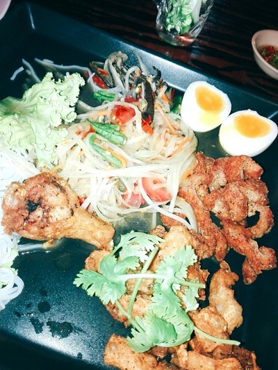 อาหาร หรือ เครื่องดื่ม