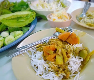 ขนมจีนแกงไตปลา