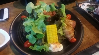 สลัดเบคอนพันเห็ดเข็มทอง