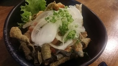 ยำหนังปลาแซลมอน