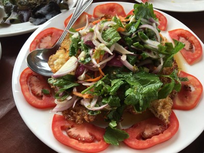 ยำไข่ดาว