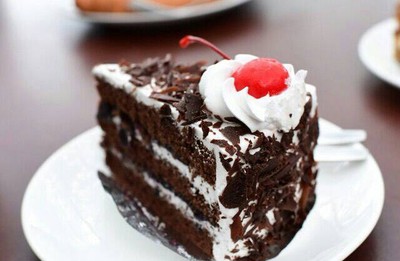 White Day Patisserie เดอะเซอร์เคิล ราชพฤกษ์