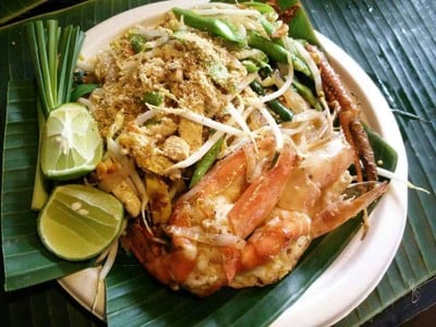 ละมุนลิ้นไปกับรสชาติผัดไทย