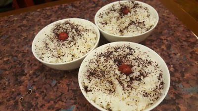 ข้าวโรยผงบ๊วย