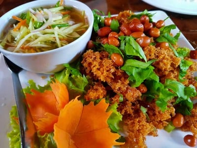 ข้าวเม่า-ข้าวฟ่าง (Khaomao Khaofang restaurant) แม่สอด ข้าวเม่า-ข้าวฟ่าง (Khaomao Khaofang restaurant) แม่สอด