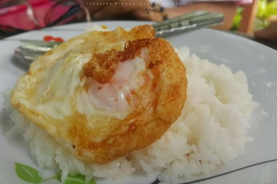 ข้าวไข่ดาว