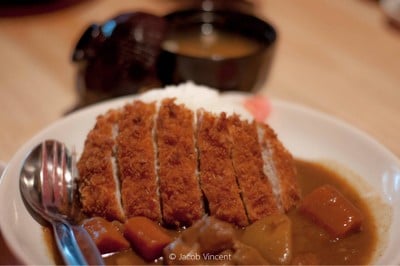 ชุดข้าวแกงกะหรี่หมูทอด