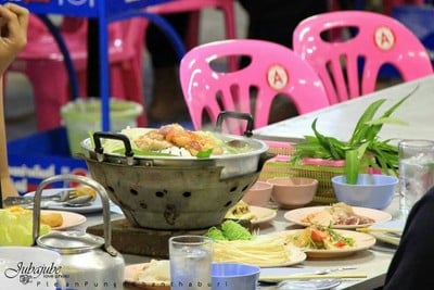 อาหาร หรือ เครื่องดื่ม