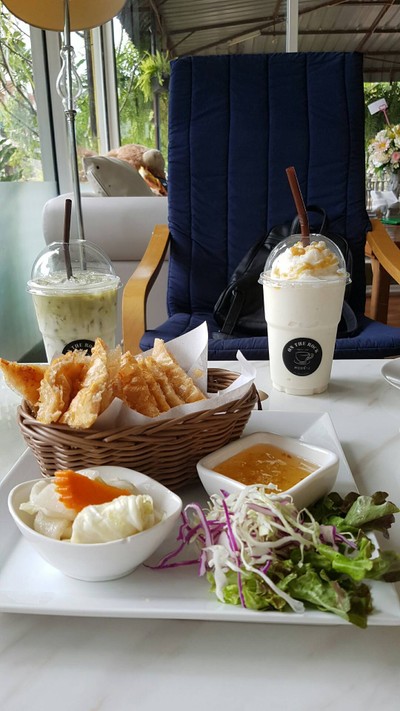 อาหาร หรือ เครื่องดื่ม